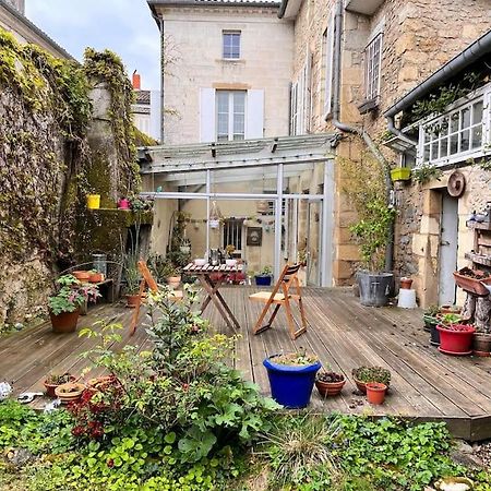Grande Chambre Chez L'Artiste-Peintre La Réole Exterior photo