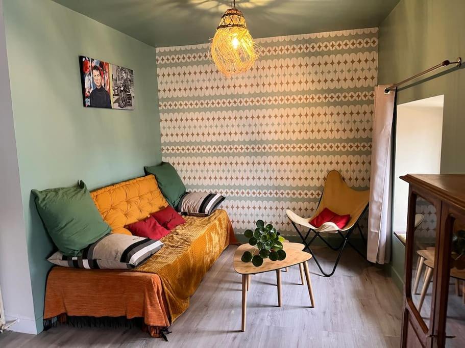 Grande Chambre Chez L'Artiste-Peintre La Réole Exterior photo